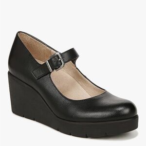SOUL Naturalizer Black Leather Wedges